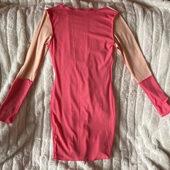 Pretty Little Thing Dress - Picture 2 of 3